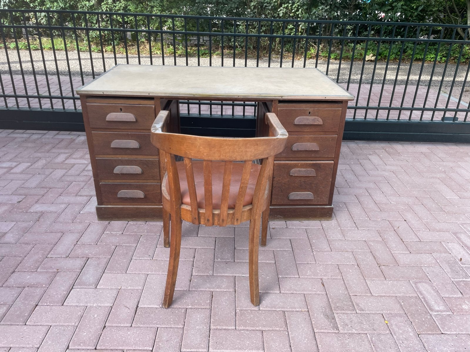 Vintage houten bureau met lades en stoel, Huis en Inrichting, Bureaus, Ophalen, Overige typen, Gebruikt, Overige merken