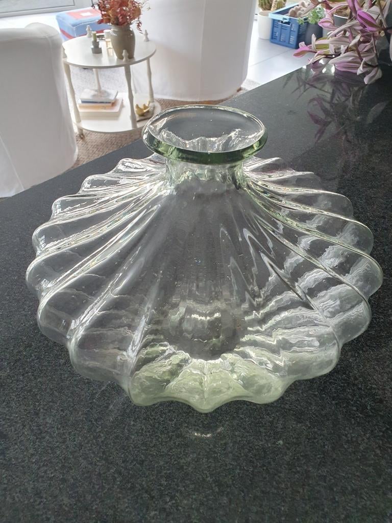 Glazen vaas, 20 cm hoog, 30 cm doorsnede, Overige kleuren, Ophalen of Verzenden, Minder dan 50 cm, Glas