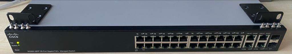 Cisco SG300-28PP Switch - Gigabit PoE+ Managed, Ophalen of Verzenden, Zo goed als nieuw