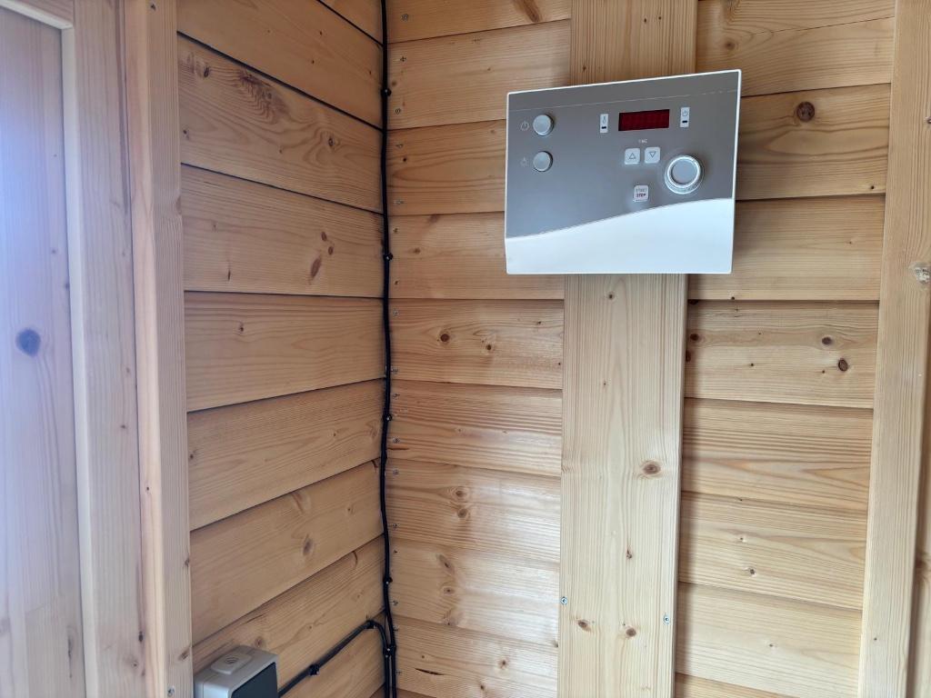 Showroom buitensauna 396 x 231 I 9kW kachel I 2025 opruiming, Ophalen, Fins of Traditioneel, Info@wellness4fun.nl, Wellness4Fun