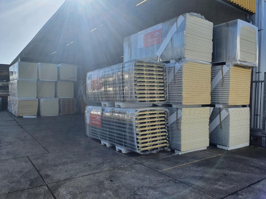 Actie! Geïsoleerde sandwichpanelen – B-keuze/ voorraadpartij, Ophalen, Nieuw, Overige materialen, 20 tot 50 mm