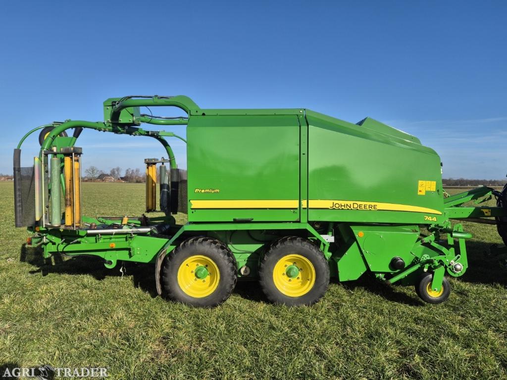 John Deere 744 ronde balenpers pers-wikkelcombinatie, Niet opgegeven, Veehouderij, -, Niet opgegeven