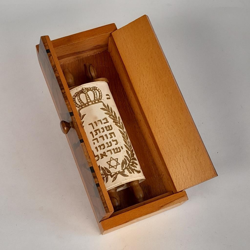 Vintage miniatuur Torah scroll in houten doosje - judaica, Ophalen of Verzenden