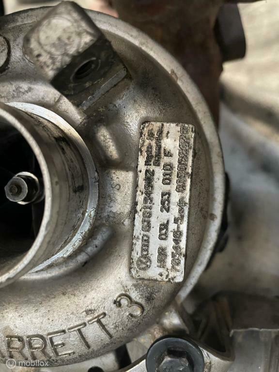 Turbo Volkswagen Passat B7 ('10-'14) 03L 253 010F, Auto-onderdelen, Motor en Toebehoren, Ophalen of Verzenden, Gebruikt, Volkswagen