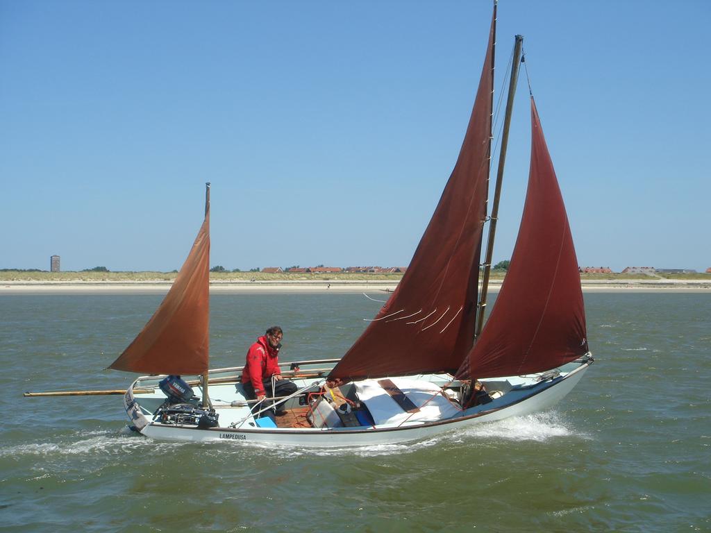 Drascombe Coaster ~ Lugger ~ Longboat, Ophalen, Gebruikt, Viertaktmotor, Buitenboordmotor