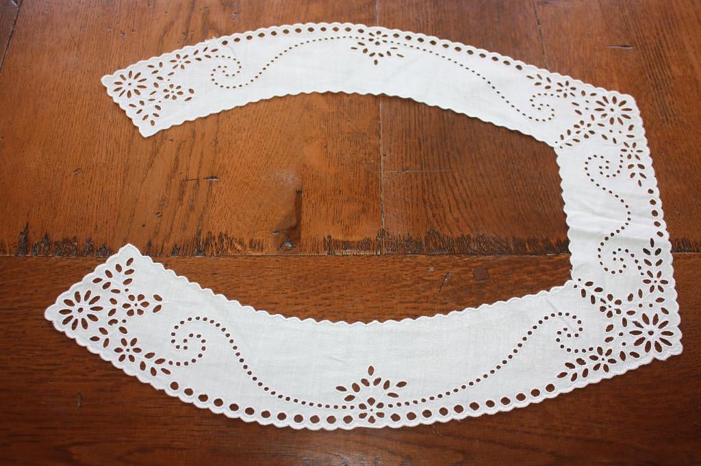 Wit broderie kanten kraagje, Antiek en Kunst, Ophalen of Verzenden, Dames
