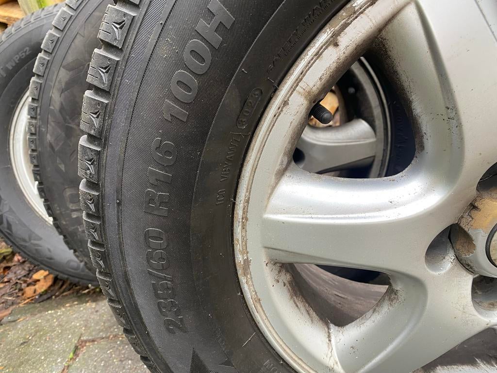 Winterbanden + velgen Kia sportage, Ophalen, Gebruikt, 16 inch, Banden en Velgen