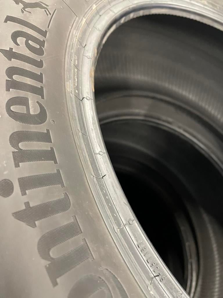 “245 45 18 continental. Demo. Puntjes zitten er nog op”, Ophalen, 18 inch, Band(en), Personenwagen