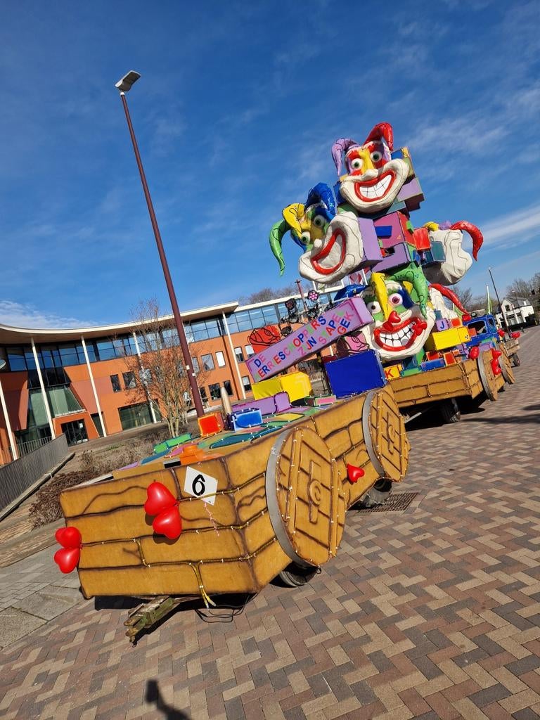 Carnavalswagen thema stapelgek tte koop /te ruil, Ophalen