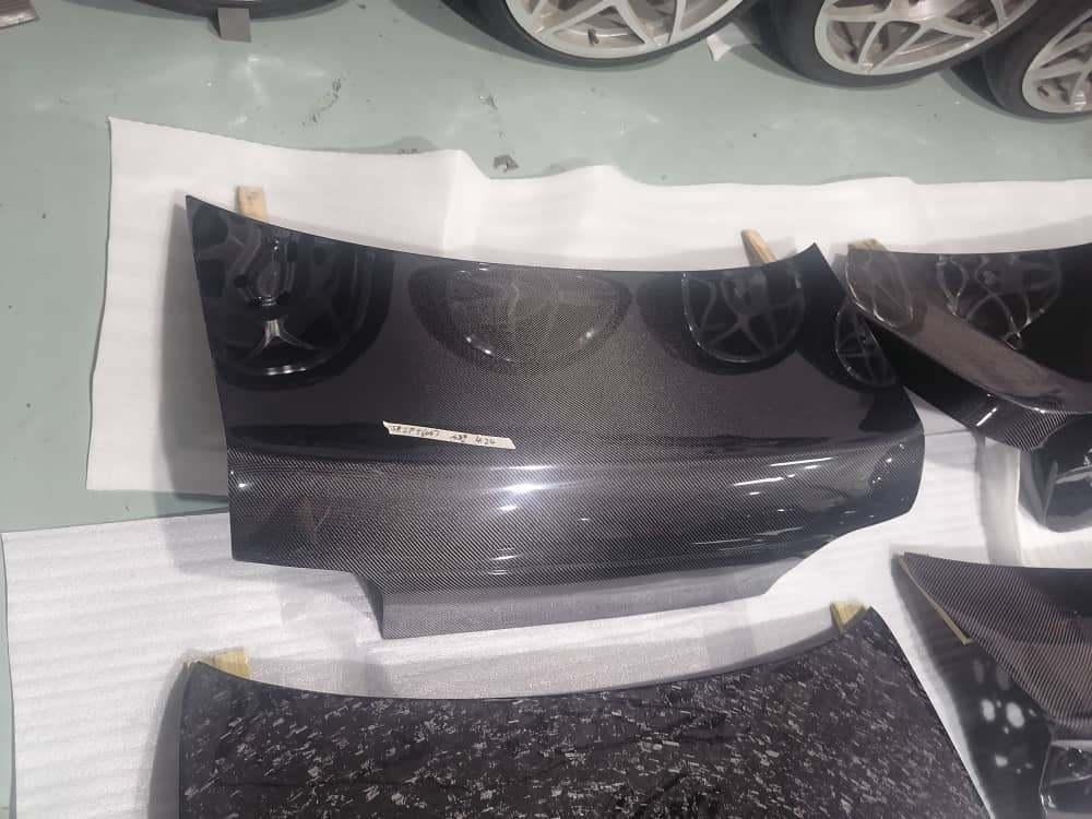 Subaru Impreza GTT – Carbon Kofferklep – Lichtgewicht – OEM+, Subaru, Achterklep, Voor, Nieuw