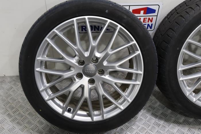 Sportvelgenset + banden van een Audi A6 (A6 11-), 12 maanden garantie, Gebruikt, -, -