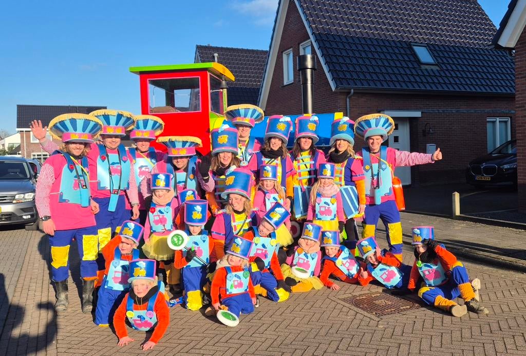 Prachtige (prijswinnende) loopgroep trein, Ophalen, Zo goed als nieuw, Carnaval