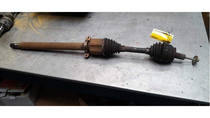 Aandrijfas rechts-voor van een Volvo V60, Gebruikt, -, -, Ophalen of Verzenden