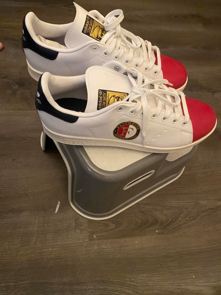 Stan smith handgeschilderde feijenoord adidas schoen mt 45, Maat XS of kleiner, Schoenen, Nieuw, Ophalen of Verzenden