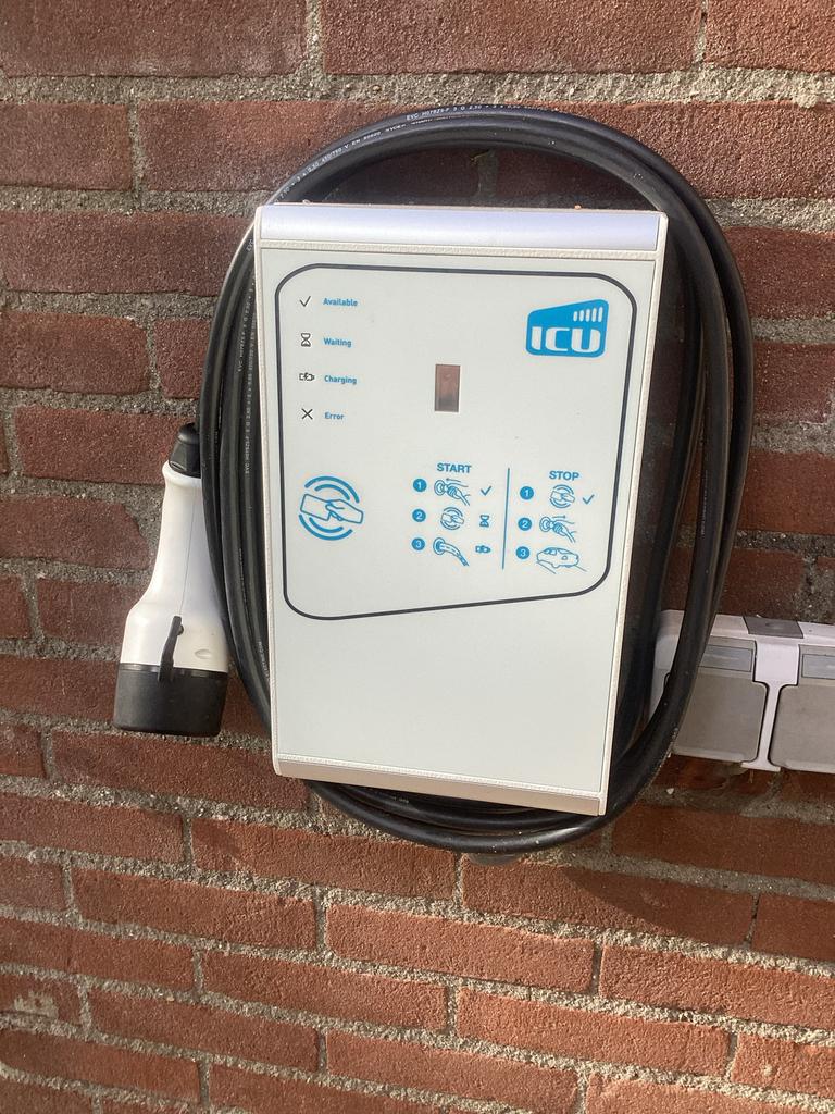 Defecte? ICU Compact Laadpaal - Onderdelen/Reparatie, Ophalen of Verzenden, Gebruikt, Laadpaal en Laadkabel