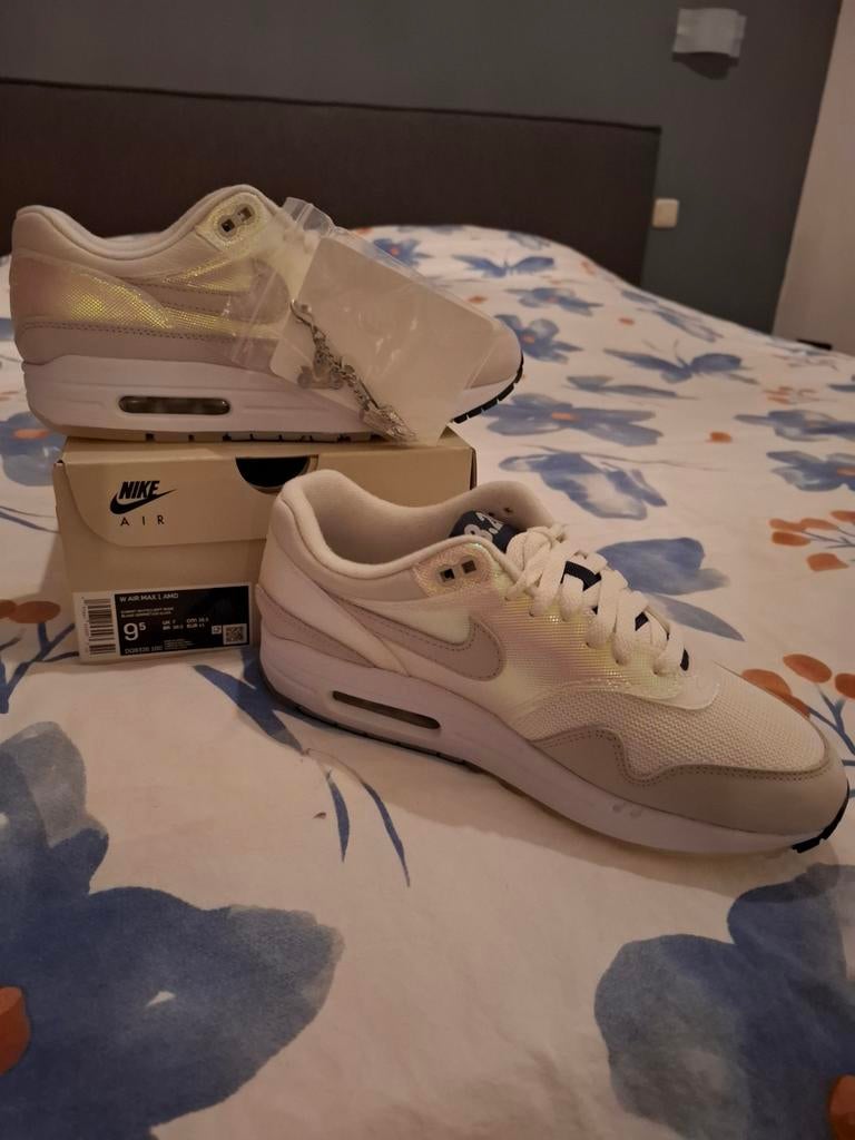 Nike Air Max 1 La Ville Lumière (W) mt 41 (9.5W), Kleding | Dames, Schoenen, Ophalen, Nieuw, Sneakers of Gympen