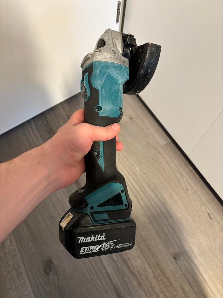 Makita DGA504 Haakse Slijpmachine + 3Ah Accu, Ophalen of Verzenden, Gebruikt