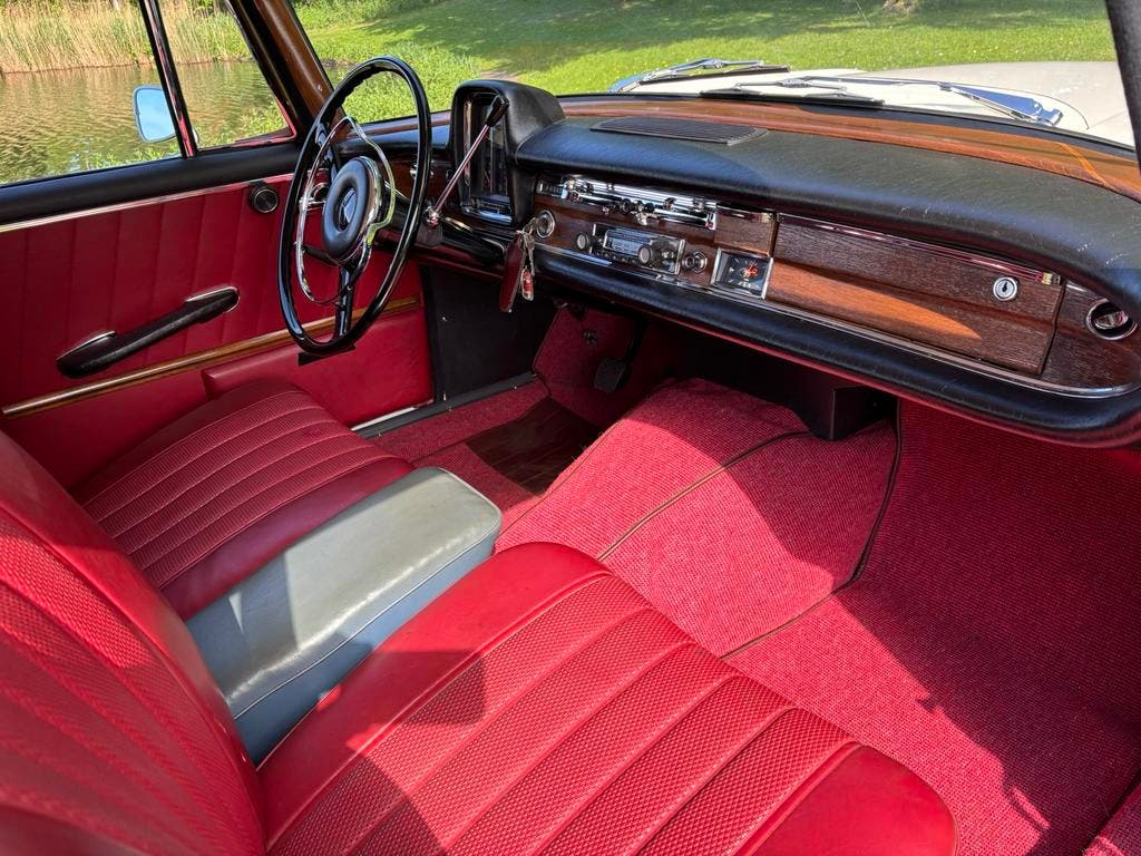Mercedes-Benz 220S Automatic 1965, foto 9