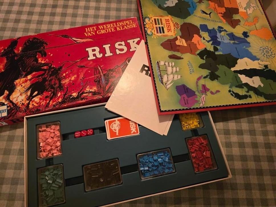 Risk Bordspel - Klassieker!, Jumbo, Gebruikt, Vijf spelers of meer, Ophalen of Verzenden