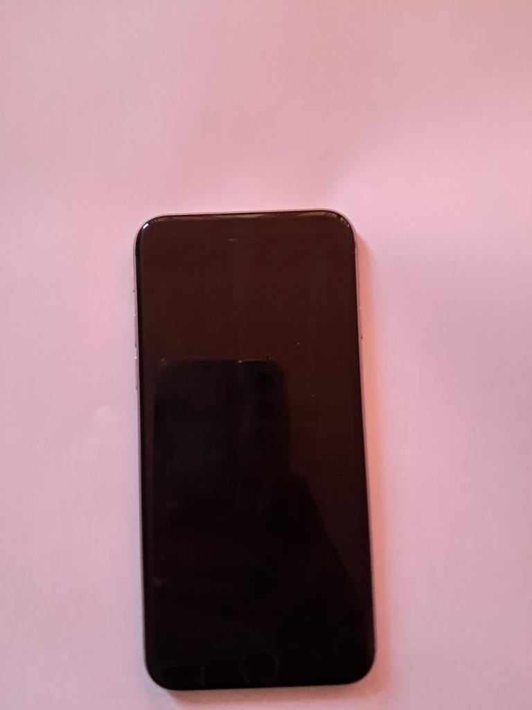 Nette Iphone 6 plus, Telecommunicatie, Mobiele telefoons | Apple iPhone, Gebruikt, Zwart, Ophalen of Verzenden, 64 GB