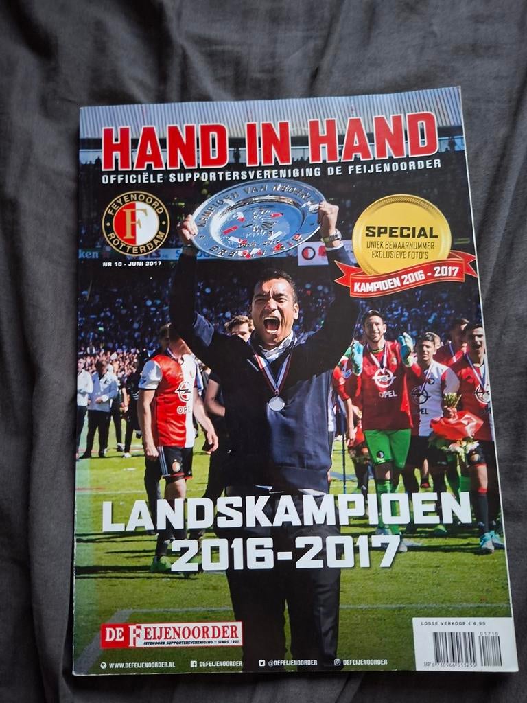 Hand in Hand - Feyenoord Kampioen 2016-2017, Ophalen of Verzenden, Zo goed als nieuw, Sport en Vrije tijd