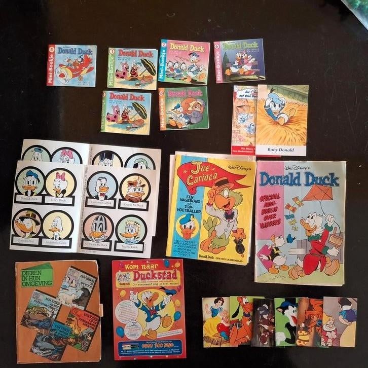 Donald Duck disney verzameling bijlages en reclame boekjes, Ophalen of Verzenden, Overige figuren, Gebruikt, Boek of Spel