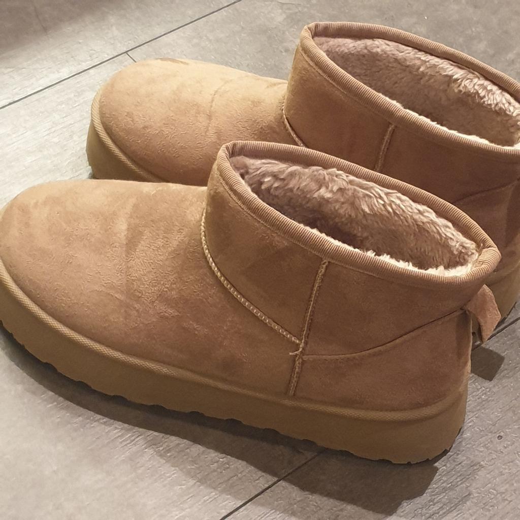 fijne in boots/laars/schoen lekker warm en zacht soort uggs, Ophalen of Verzenden, Jongetje of Meisje, Schoentjes