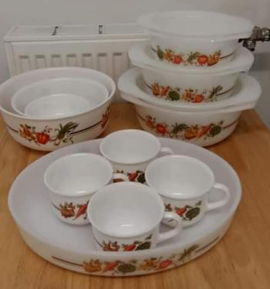 RETRO ARCOPAL SERVIES SERIE CALICE VOOR 4 PERSONEN, Ophalen, Huis en Inrichting