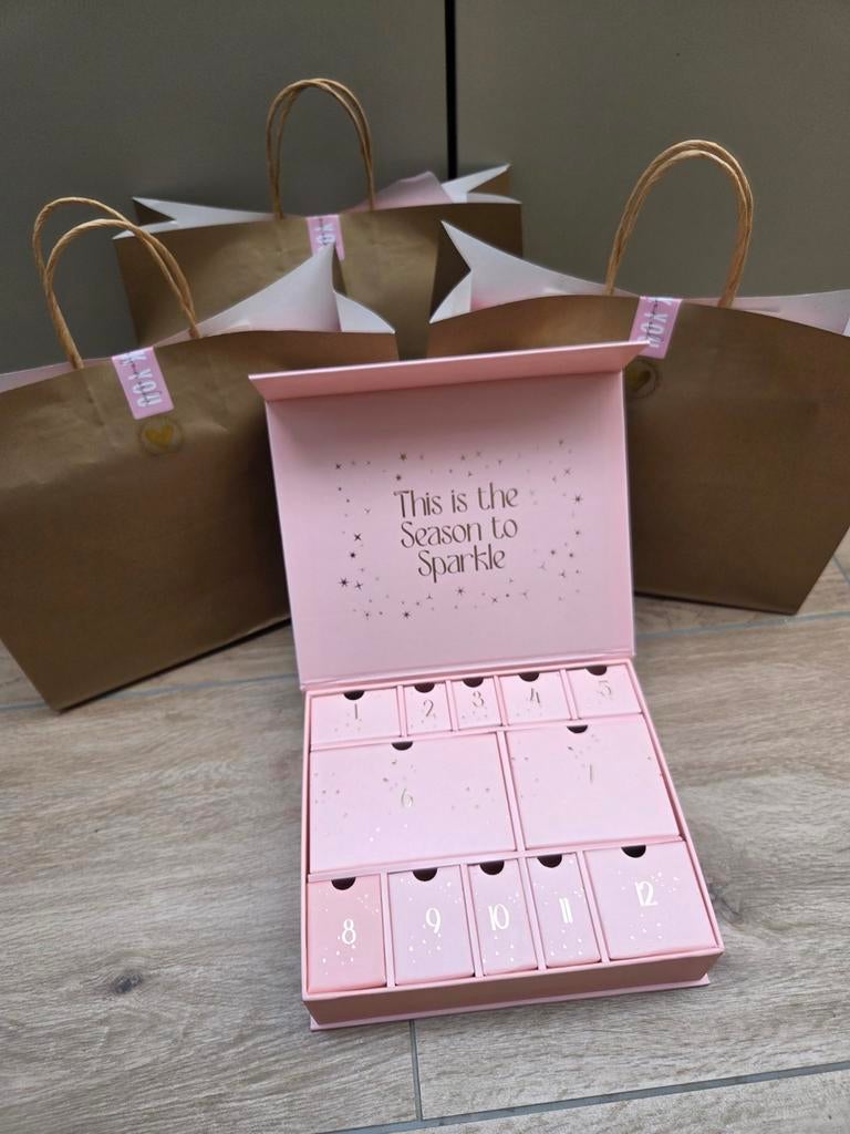 12x Sieraden Adventskalender, Overige materialen, Nieuw, Ophalen of Verzenden, Goud