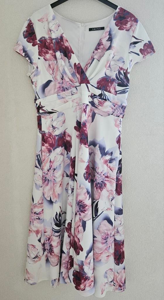 Swing feest jurk maat 44, Kleding | Dames, Jurken, Ophalen of Verzenden, Zo goed als nieuw, Maat 42/44 (L), Onder de knie