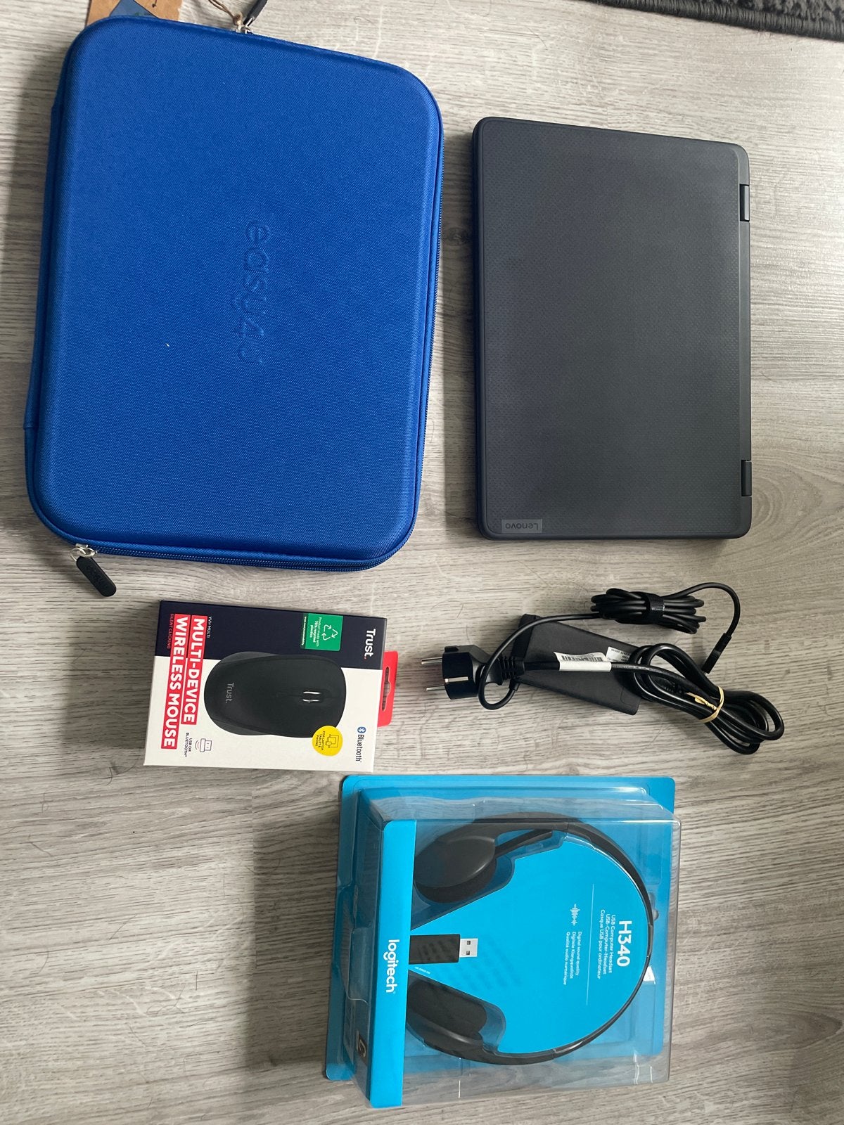 Lenovo 500w Yoga G5 + Hoes, Headset & Muis (Nieuw), Ophalen of Verzenden, Nieuw, 12 inch, 8 GB