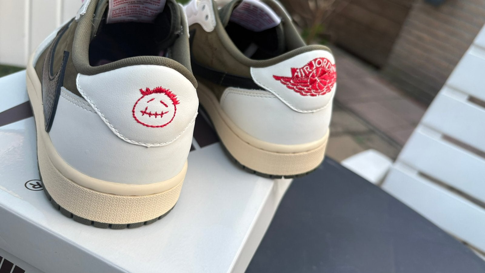 Travis scott olive green maat 39, Kinderen en Baby's, Ophalen of Verzenden, Zo goed als nieuw, Meisje, Schoentjes