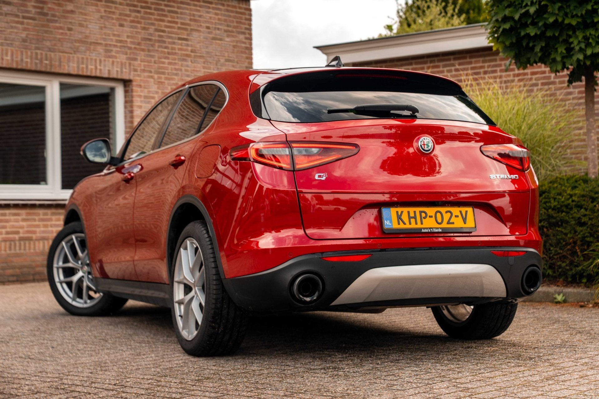 Alfa Romeo Stelvio 2.0 T AWD 280 PK Aut. Pano Stoel/Stuurver, Automaat, 4 cilinders, Leder, Bedrijf
