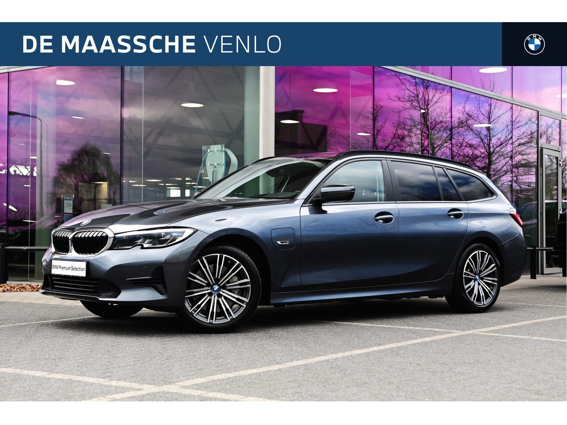 BMW 3 Serie Touring 330e Automaat / Comfort Access / Achteru, Auto's, 1998 cc, Gebruikt, Euro 6, 4 cilinders