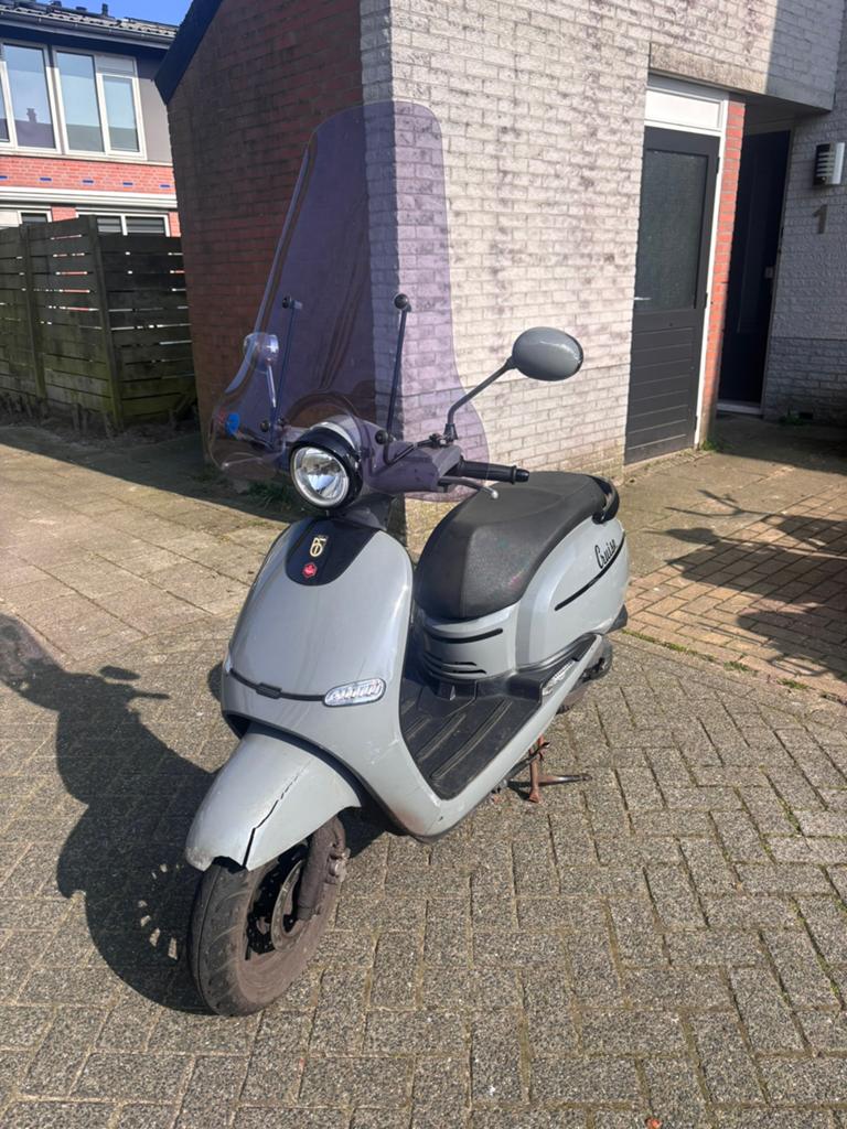 BTC cruise brom 2020, Fietsen en Brommers, Ophalen, Gebruikt, Benzine, Overige merken