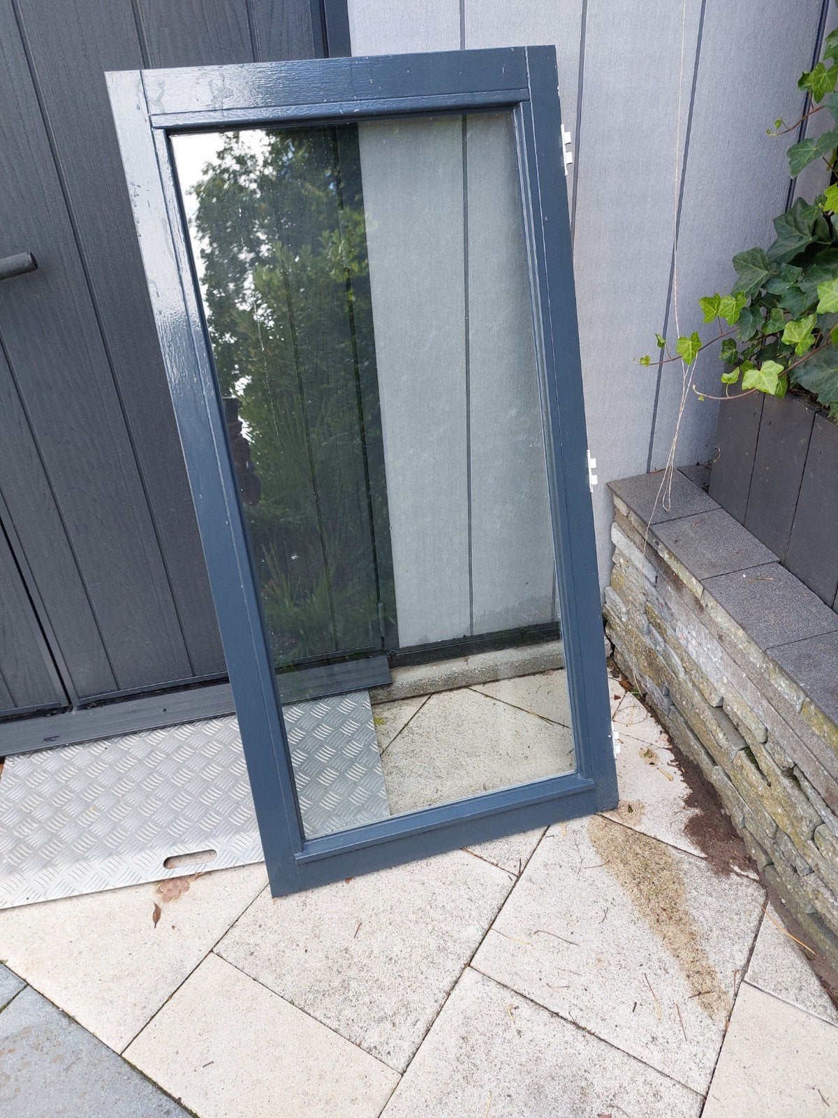 raam in nette staat met dubbel glas scharnieren en uitzetter, Ophalen, Minder dan 80 cm, Gevelraam of Ruit