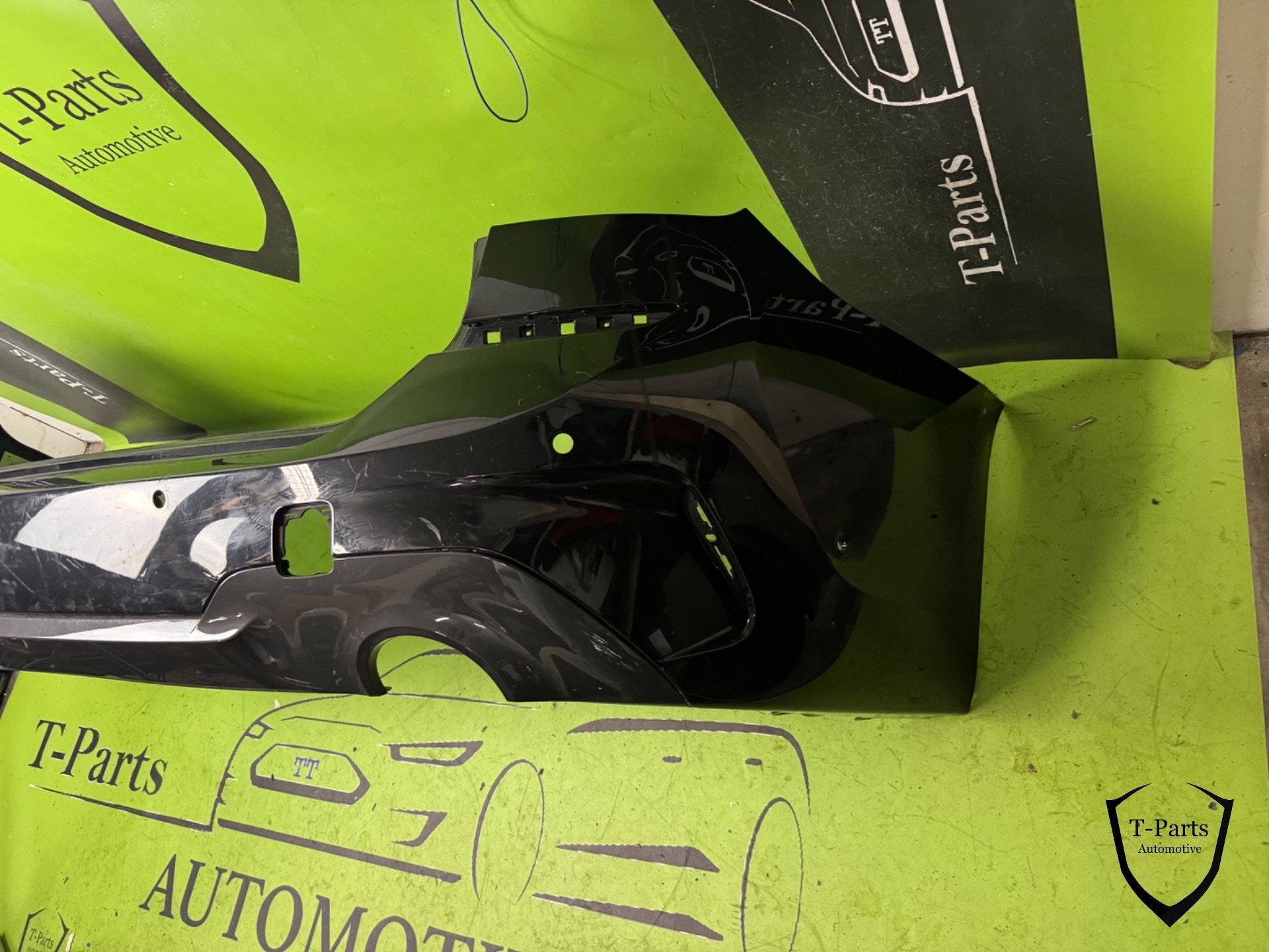bmw 3 serie g21 tation touring achterbumper bumper, Petuelring 130
80788  Munich, DE, Gebruikt, Info@bmw.de, Ophalen of Verzenden