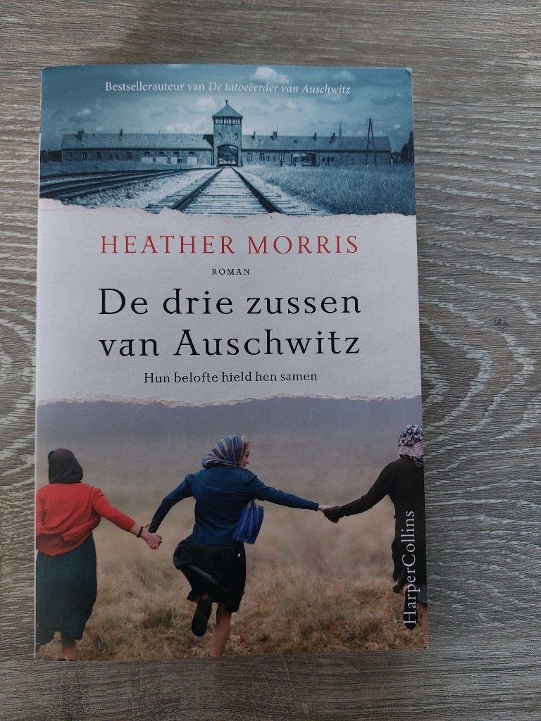 Heather Morris - De drie zussen van Auschwitz - 2023, Boeken, Ophalen of Verzenden, Zo goed als nieuw, Heather Morris