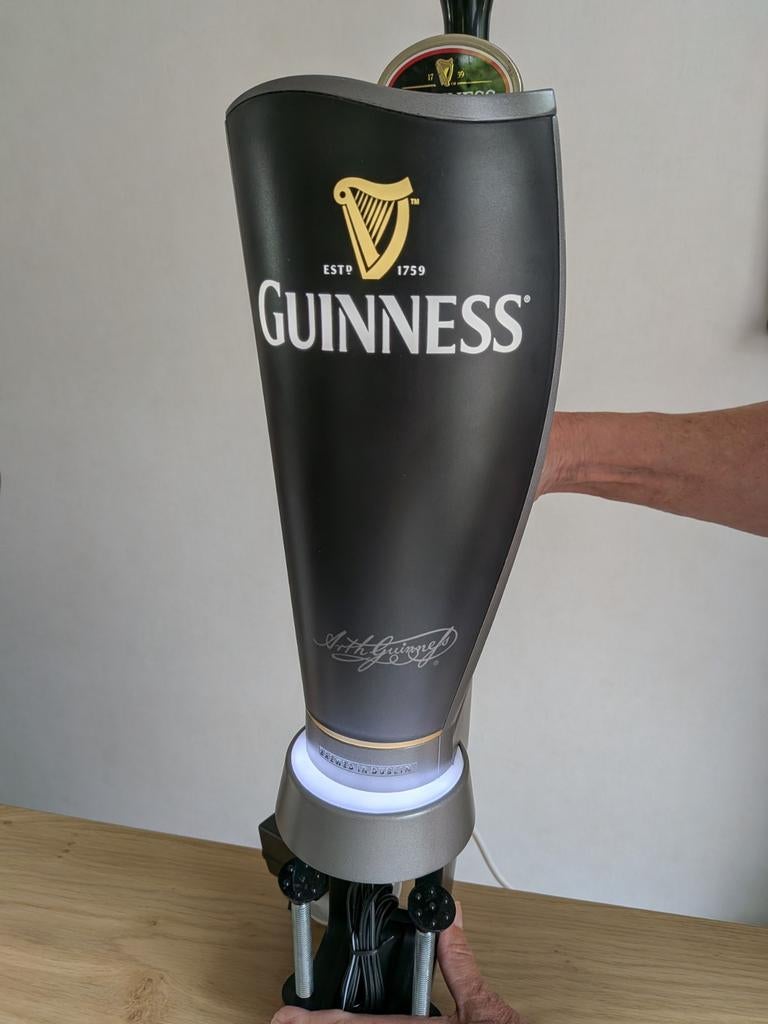 Guinness tapzuil met verlichting, Verzamelen, Ophalen, Reclamebord, Plaat of Schild, Overige merken