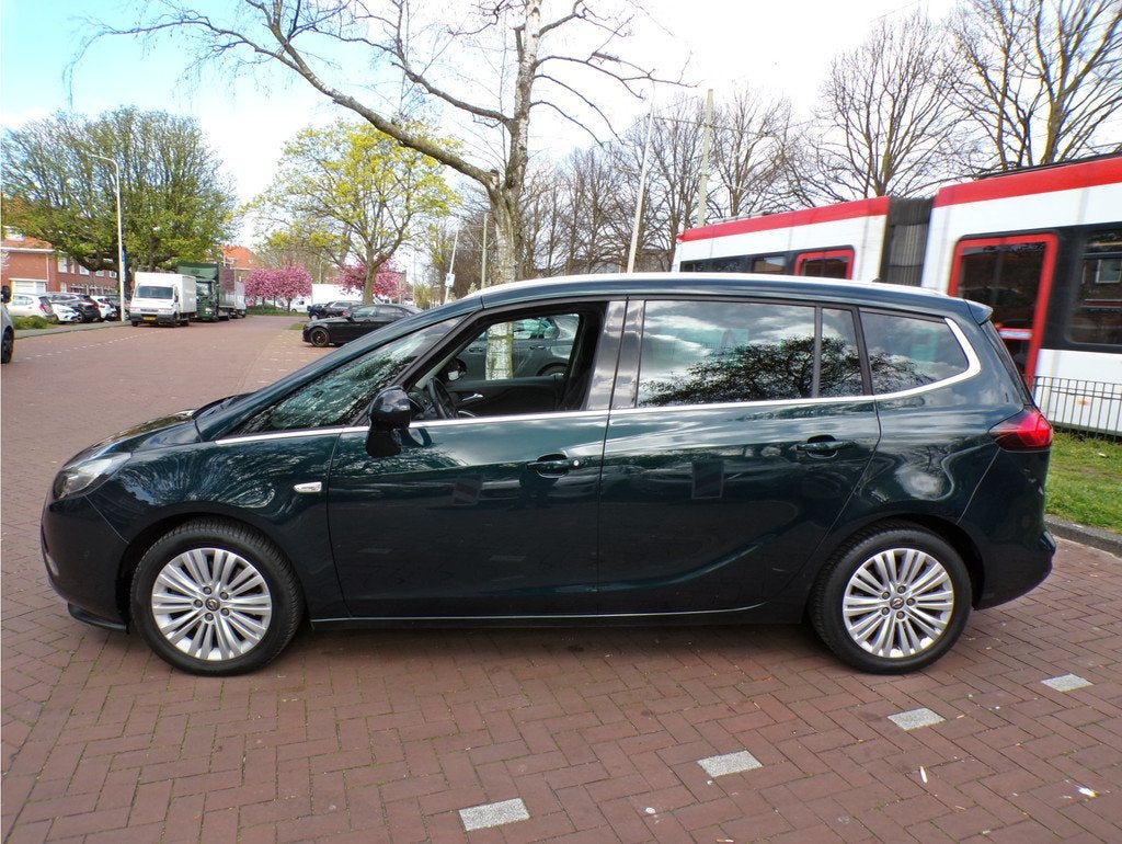 Opel Zafira Tourer 1.6 Design Edition 7p. 170 PK AUTOMAAT NA, Auto's, Opel, Euro 5, Gebruikt, 4 cilinders, 7 stoelen