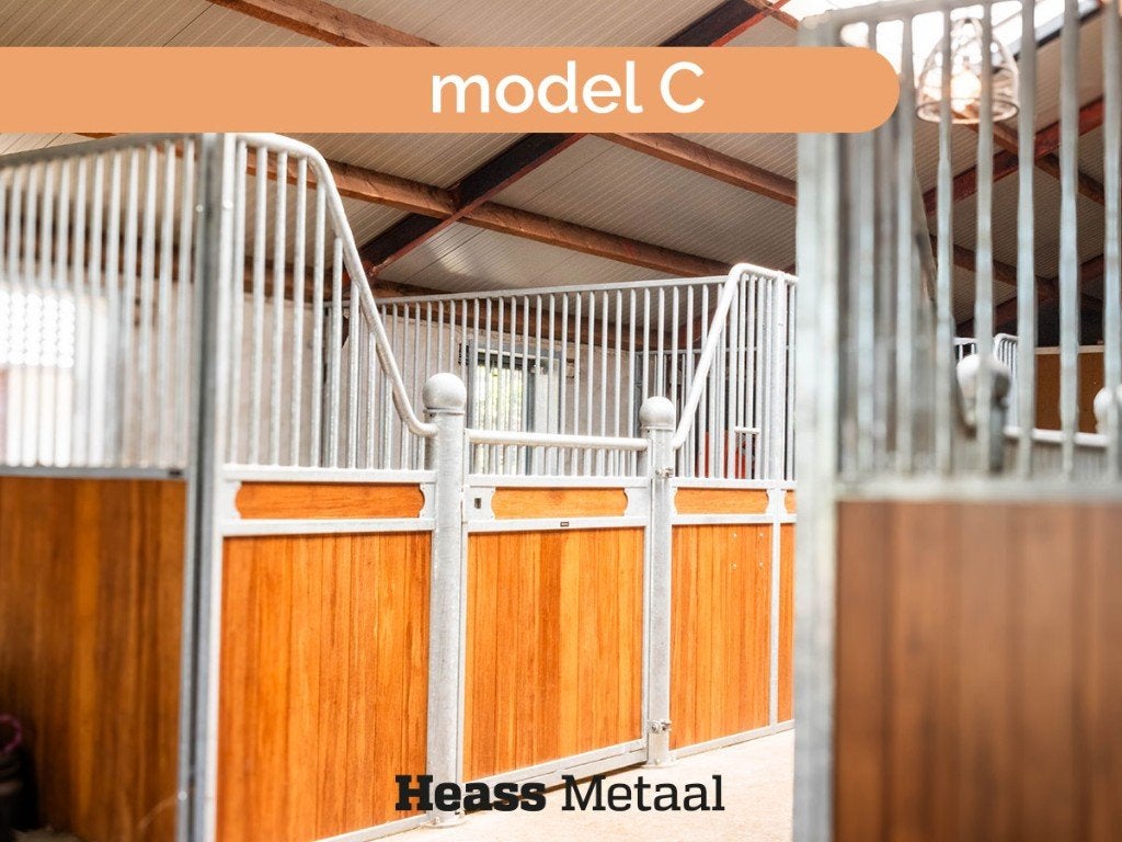 Paardenbox Voorwand Model C, Opfok, 4 paarden of pony's of meer