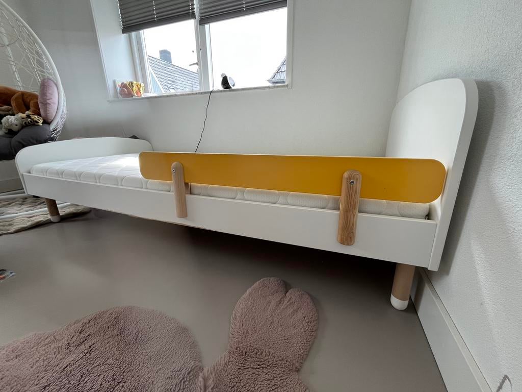 Flexa play kinderbed 90x200cm wit/geel, 85 tot 100 cm, Gebruikt, 180 cm of meer, Ophalen