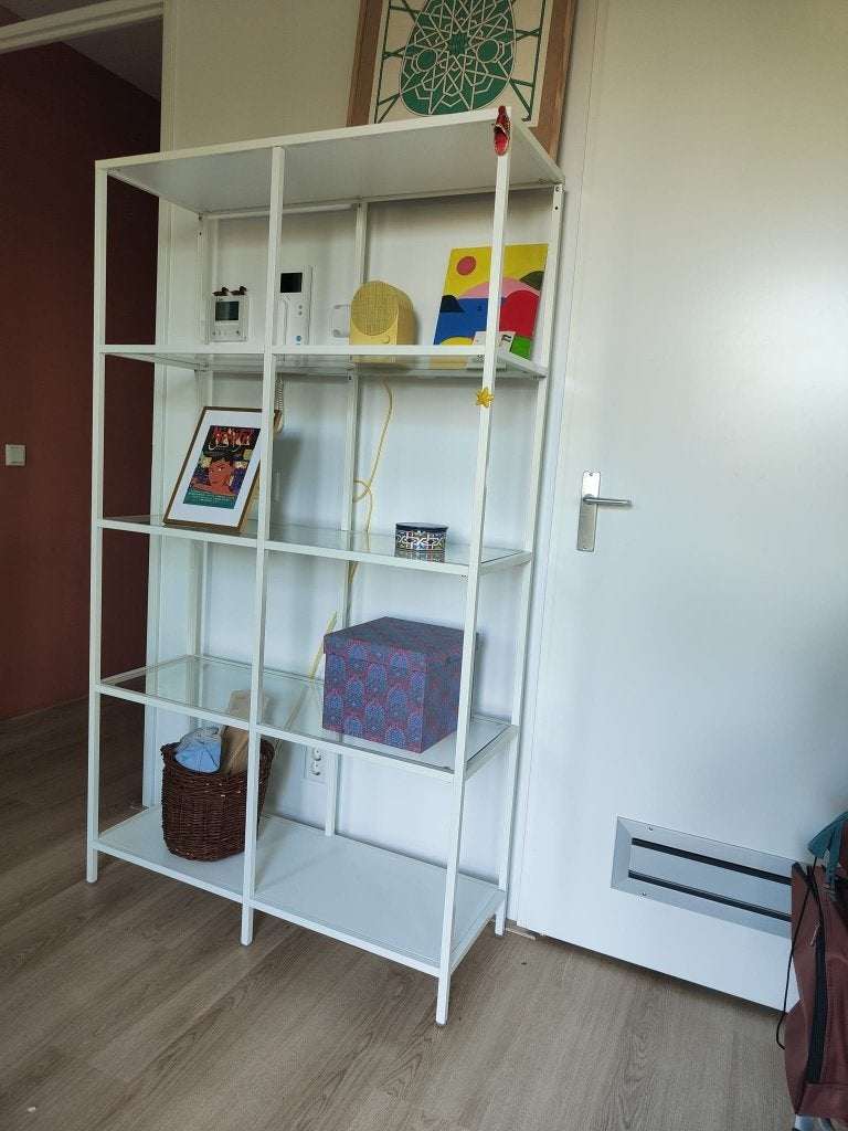 IKEA VITTSJÖ wit gratis, Ophalen, Met plank(en), 50 tot 100 cm, Zo goed als nieuw