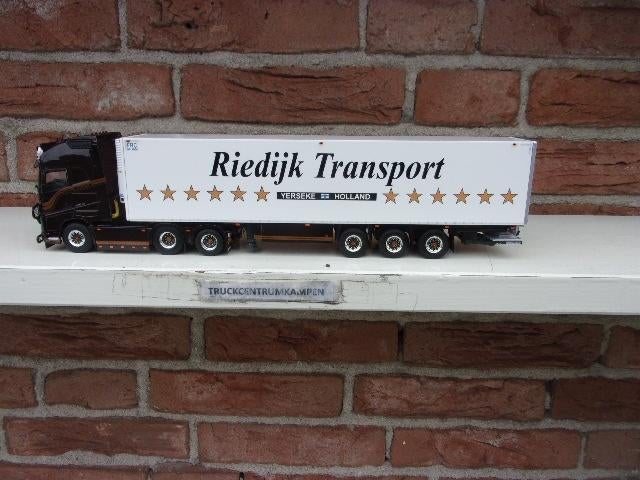 WSI  Volvo  FH4  Globetrotter  XL  van  Riedijk - Yerseke., Ophalen of Verzenden, Nieuw, Bus of Vrachtwagen, Wsi
