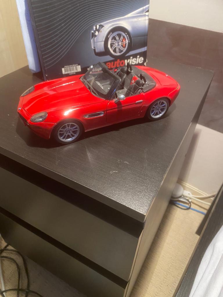 Bmw Z8 maisto rood, Hobby en Vrije tijd, Modelauto's | 1:18, Ophalen, Zo goed als nieuw, Maisto