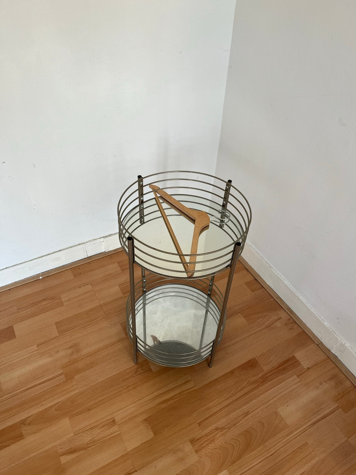 Metalen bijzettafel met spiegelbladen, Minder dan 55 cm, Gebruikt, Metaal of Aluminium, Rond