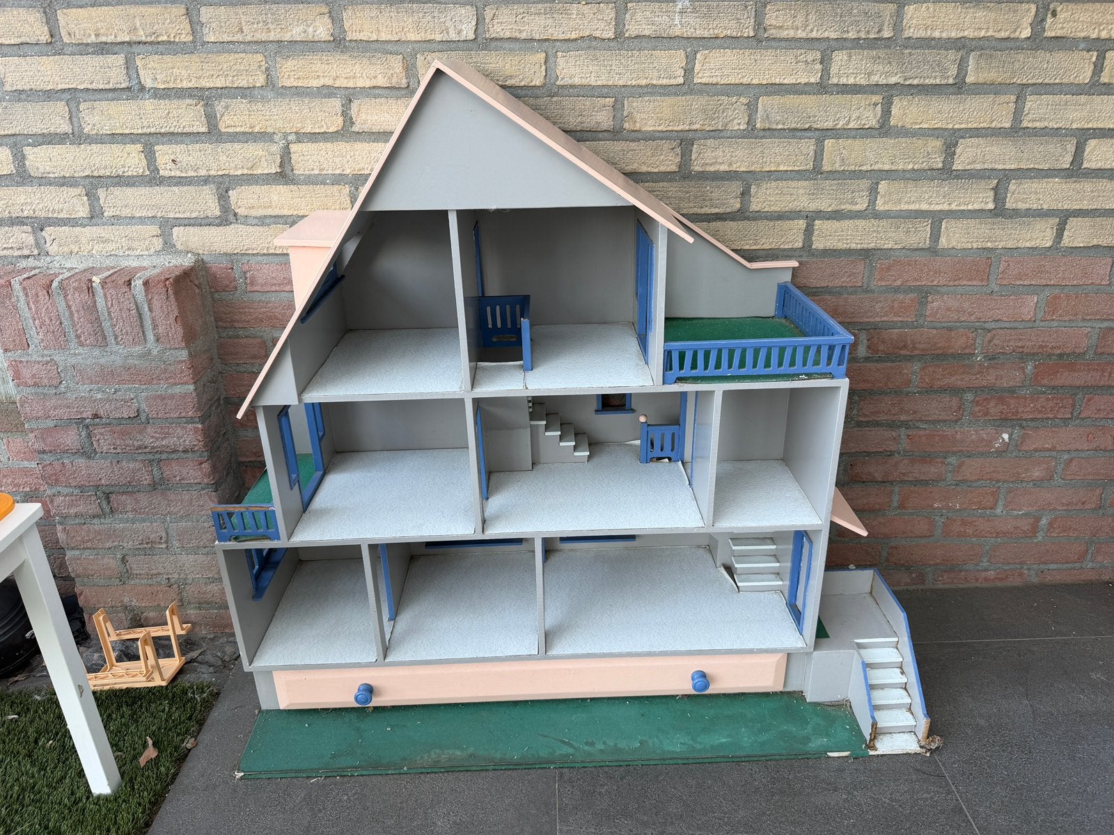 Groot poppenhuis | 40 jaar oud! | opknapper | 1x1 meter, Ophalen, Gebruikt, Poppenhuis