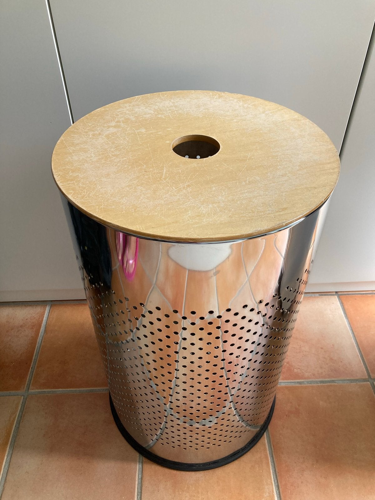 Metalen wasmand met houten deksel(58cmx35cm), Ophalen, 50 – 75, Gebruikt, Metaal
