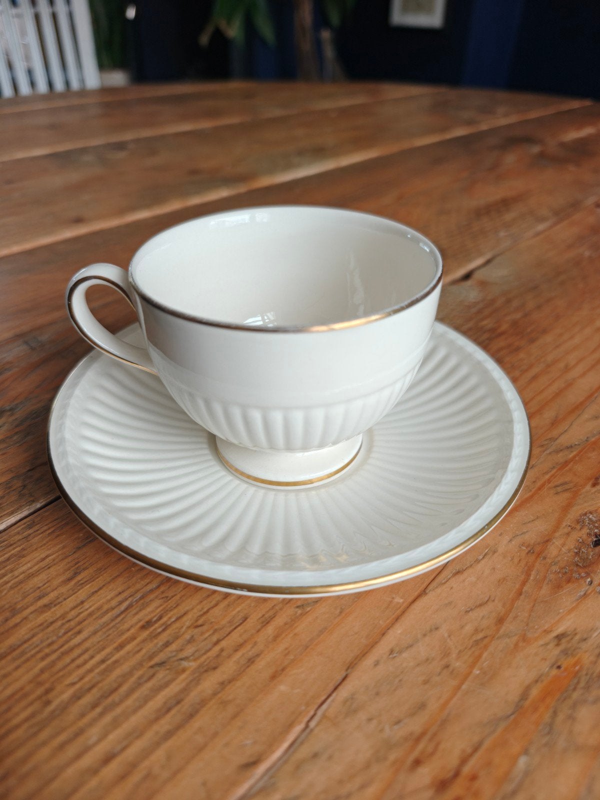 12 Wedgwood Jubilee Edme 1988 theekopjes met schotel goud, Ophalen of Verzenden