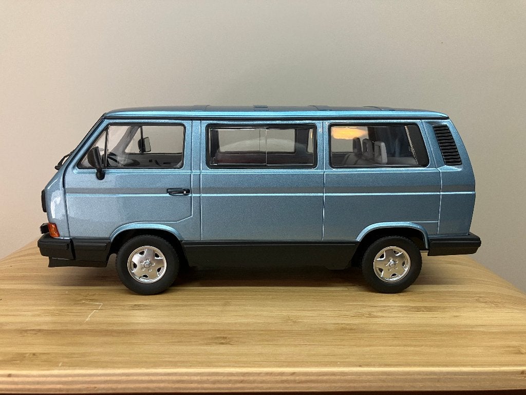 Volkswagen Multivan T3 van 1990 Blauw met  1/18 Norev, Ophalen of Verzenden, Nieuw, Auto, Norev